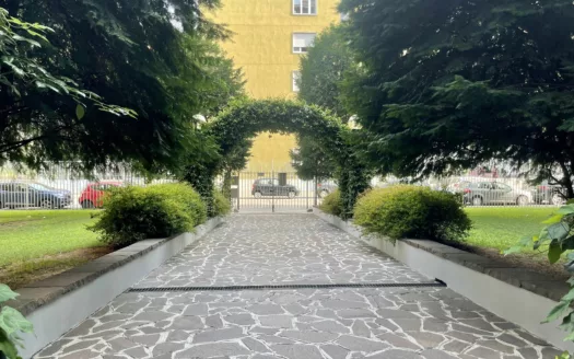 BILOCALE ARREDATO VIALE UMBRIA